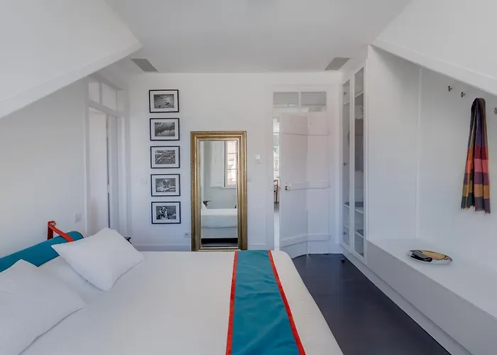 Principe Real Charming Garden View Flat At The Heart Of Апартаменты Лиссабон