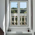 Apartment Principe Real Charming Garden View Flat At The Heart Of