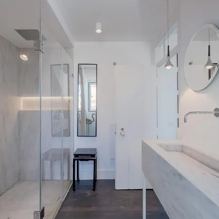 아파트 Principe Real Charming Garden View Flat At The Heart Of 리스본