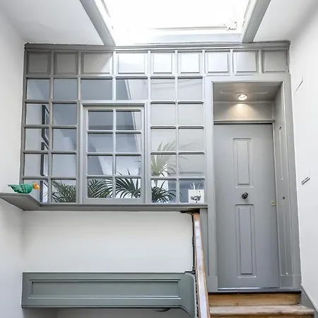 아파트 Principe Real Charming Garden View Flat At The Heart Of *