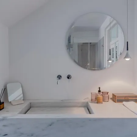아파트 Principe Real Charming Garden View Flat At The Heart Of 리스본