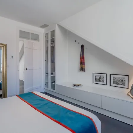 Principe Real Charming Garden View Flat At The Heart Of 아파트 리스본