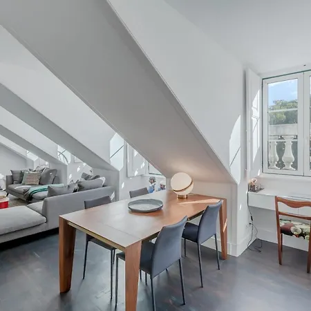 Principe Real Charming Garden View Flat At The Heart Of 아파트