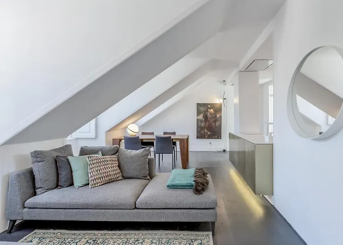 Principe Real Charming Garden View Flat At The Heart Of *