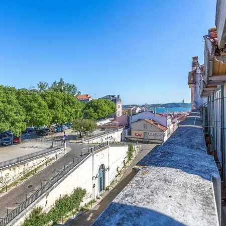 Principe Real Charming Garden View Flat At The Heart Of * Lisboa